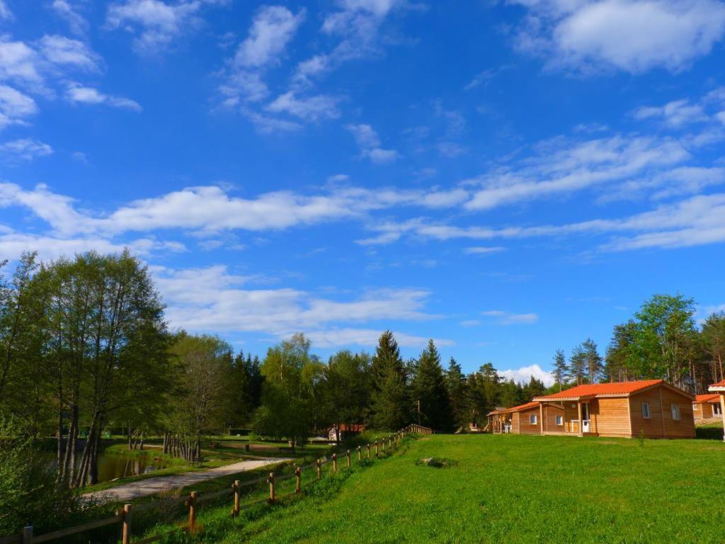 Les Chalets Du Haut-Forez Usson-en-Forez المظهر الخارجي الصورة