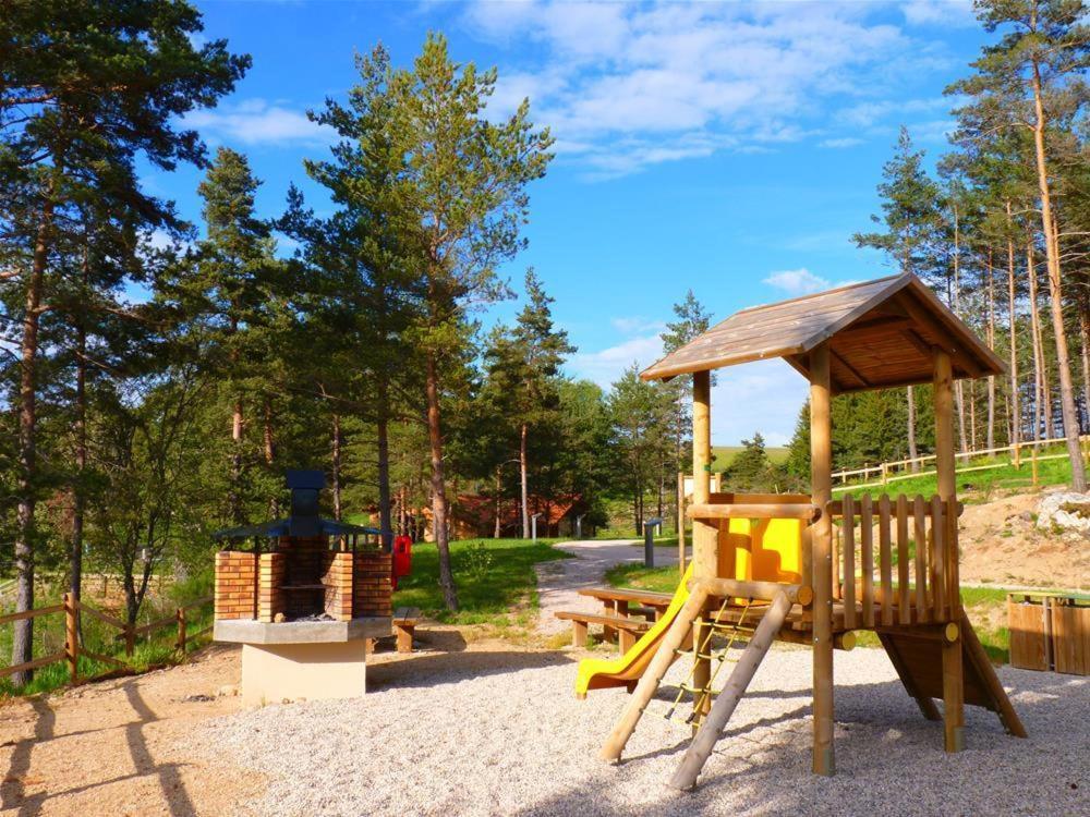 Les Chalets Du Haut-Forez Usson-en-Forez المظهر الخارجي الصورة